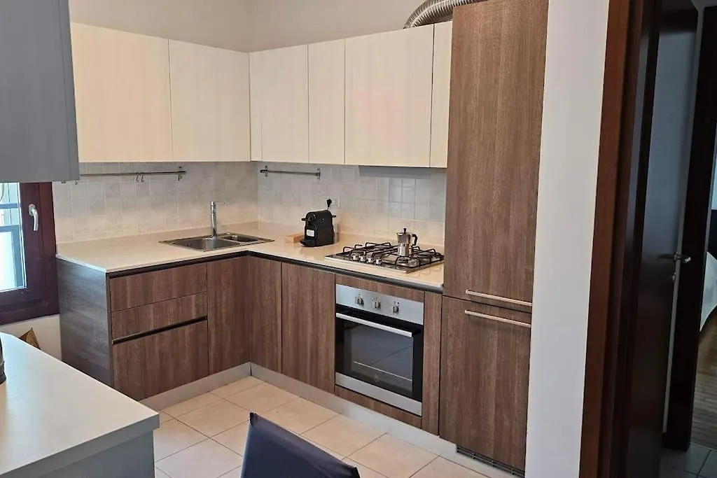 Апартаменты 13Th Floor, Garage Gratis, Metro M5 A 200Mt, Giardino Giochi, Bicocca Милан 0*,  Италия