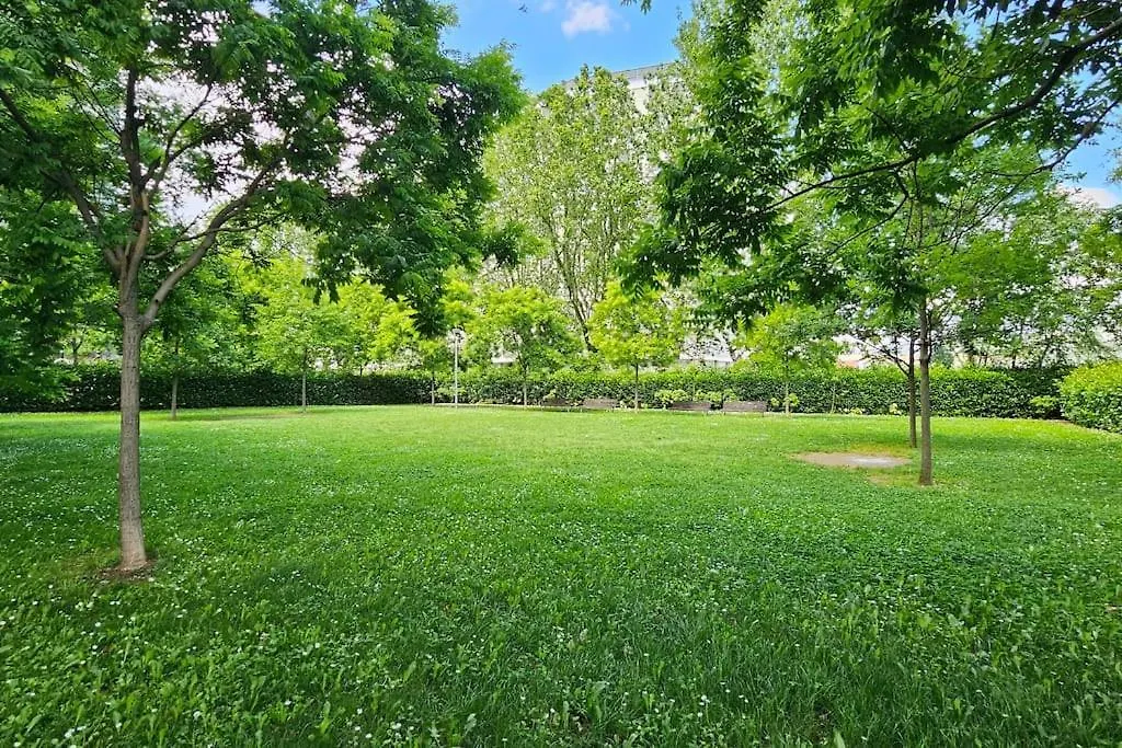 Апартаменты 13Th Floor, Garage Gratis, Metro M5 A 200Mt, Giardino Giochi, Bicocca Милан 0*,  Италия
